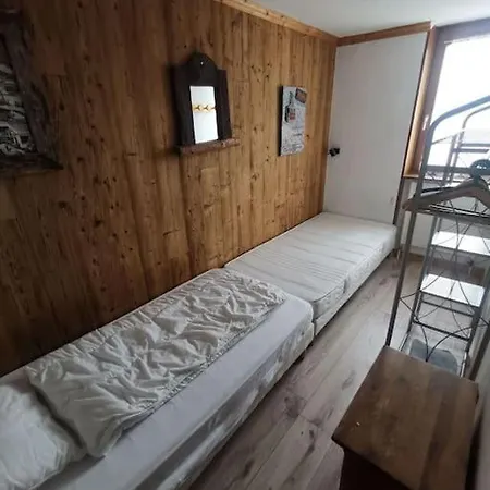Front De Neige 1550 Apartment *