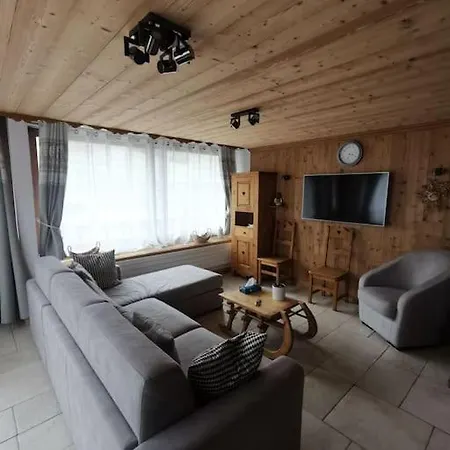 Front De Neige 1550 Apartment